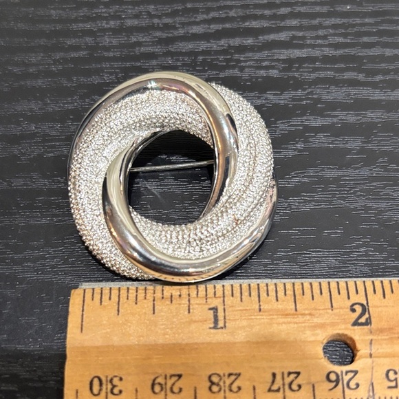 Monet Elegant Silver Brooch - Picture 1 of 3